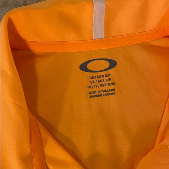 Oakley women’s golf polo - Picture 2 of 3